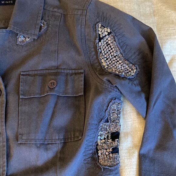 Of Two Minds Gray Cotton Cargo Pocket Utility Shirt Jacket with Sequin Patches. - Picture 3 of 9